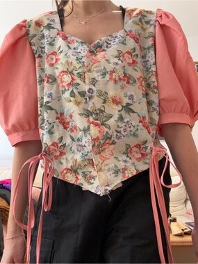 Floral Button-Front Cropped Top with Puff Sleeves - Pink
